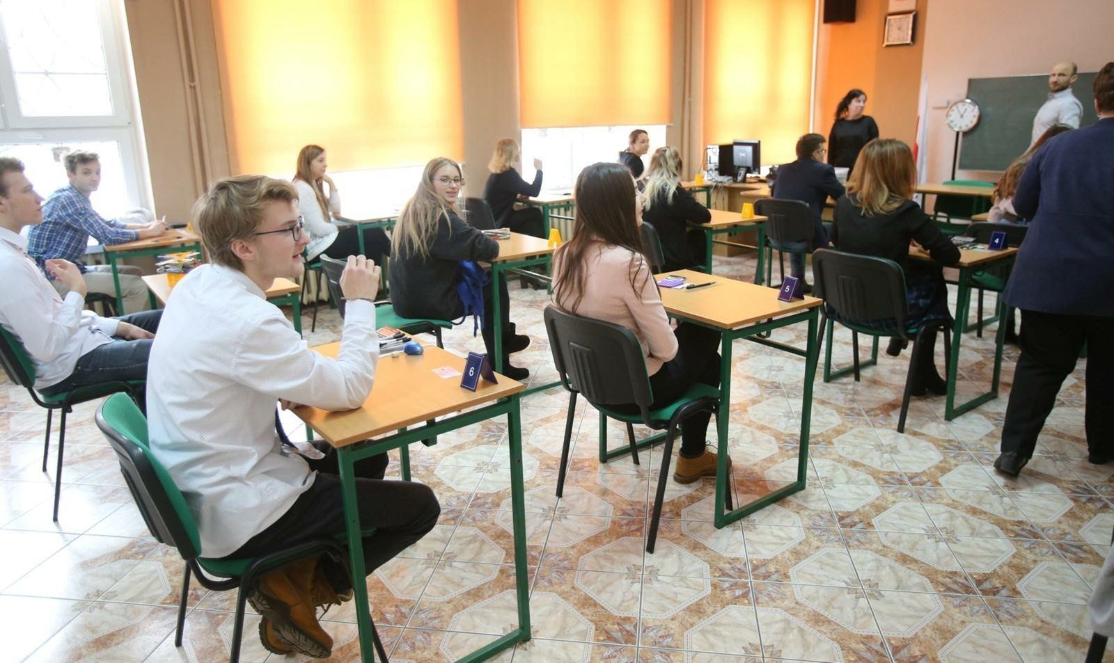 Egzamin zawodowy 2025 w czerwcu. Harmonogram, zasady, klucze odpowiedzi i wyniki