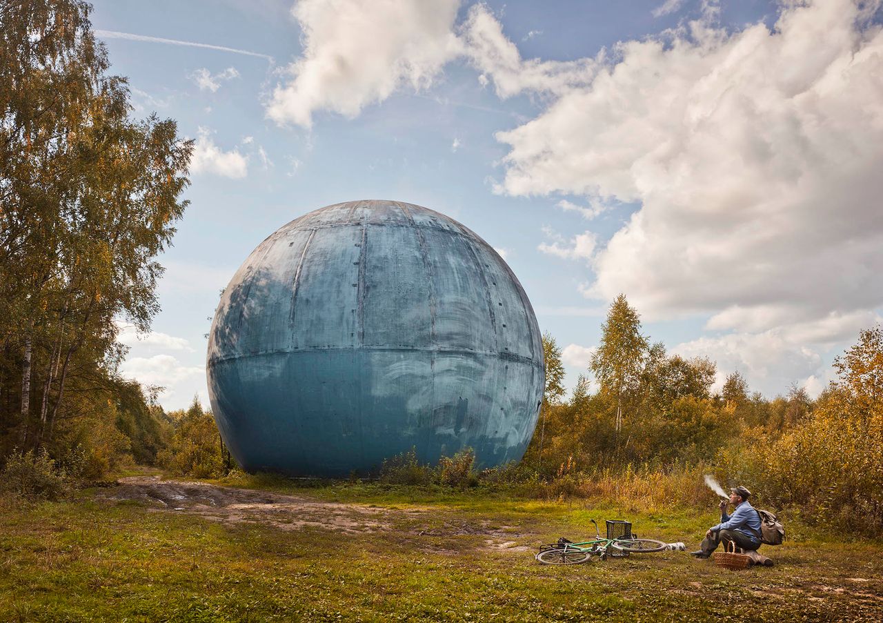 Fotograf zwraca uwagę na to, że Rosja, a zwłaszcza Moskwa, bardzo szybko się rozwija. Twierdzi, że znacznie szybciej niż inne stolice Europy. Oba wspomniane cykle znacznie się różnią od siebie. ”Imperial Pomp” traktuje o drapaczach chmur, które powstały po upadku ZSRR, natomiast ”Russian Fary Tales” to projekt zgoła inny. Herfort sam do końca nie potrafi nazwać tematyki nowego przedsięwzięcia.