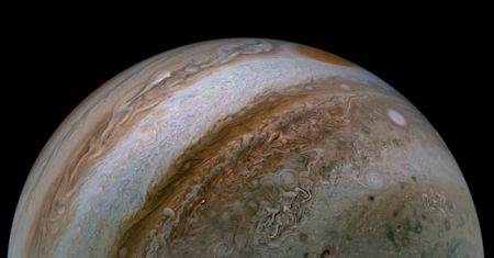 Nie samym Marsem człowiek żyje. Sonda Juno przesłała genialne zdjęcie Jowisza