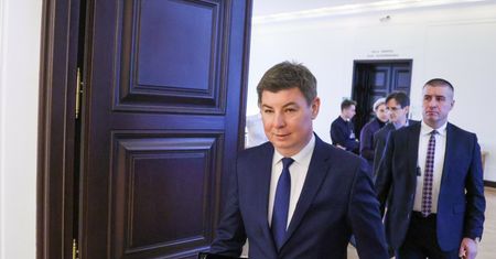 Rząd zapowiada cięcia. Chce ograniczyć zatrudnienie