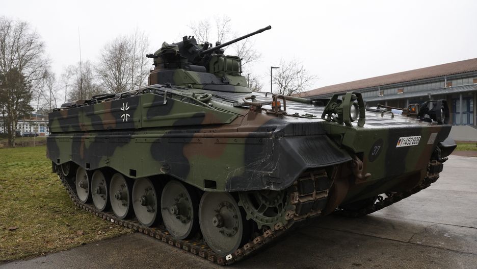 MUNSTER, GERMANY - FEBRUARY 20: A German Marder tank is seen during a press date with members of the Ukrainian military who are learning to operate Leopard tanks and Marder infantry fighting vehicles at a training ground on February 20, 2023 in Munster, Germany. The Bundeswehr, the German armed forces, is training Ukrainians on the use of the systems as part of its commitment to deliver both Leopards and Marders to Ukraine in order to help Ukraine defend itself against the ongoing Russian military invasion. (Photo by Morris MacMatzen/Getty Images)