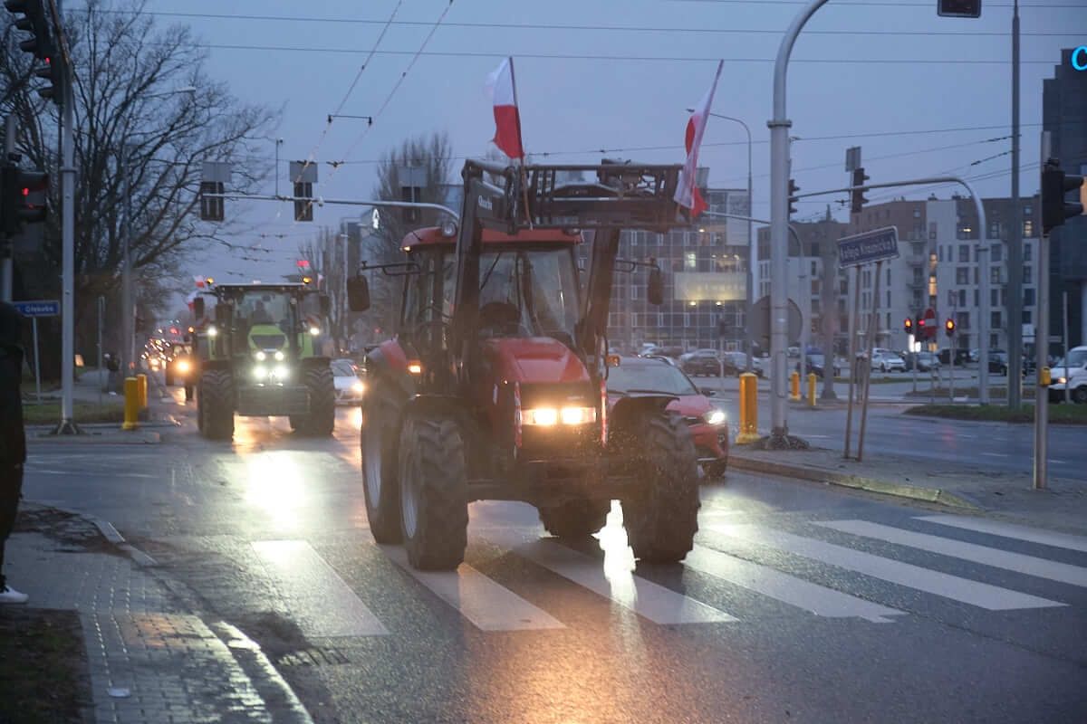 Spontaniczny przejazd rolników do centrum Lublina