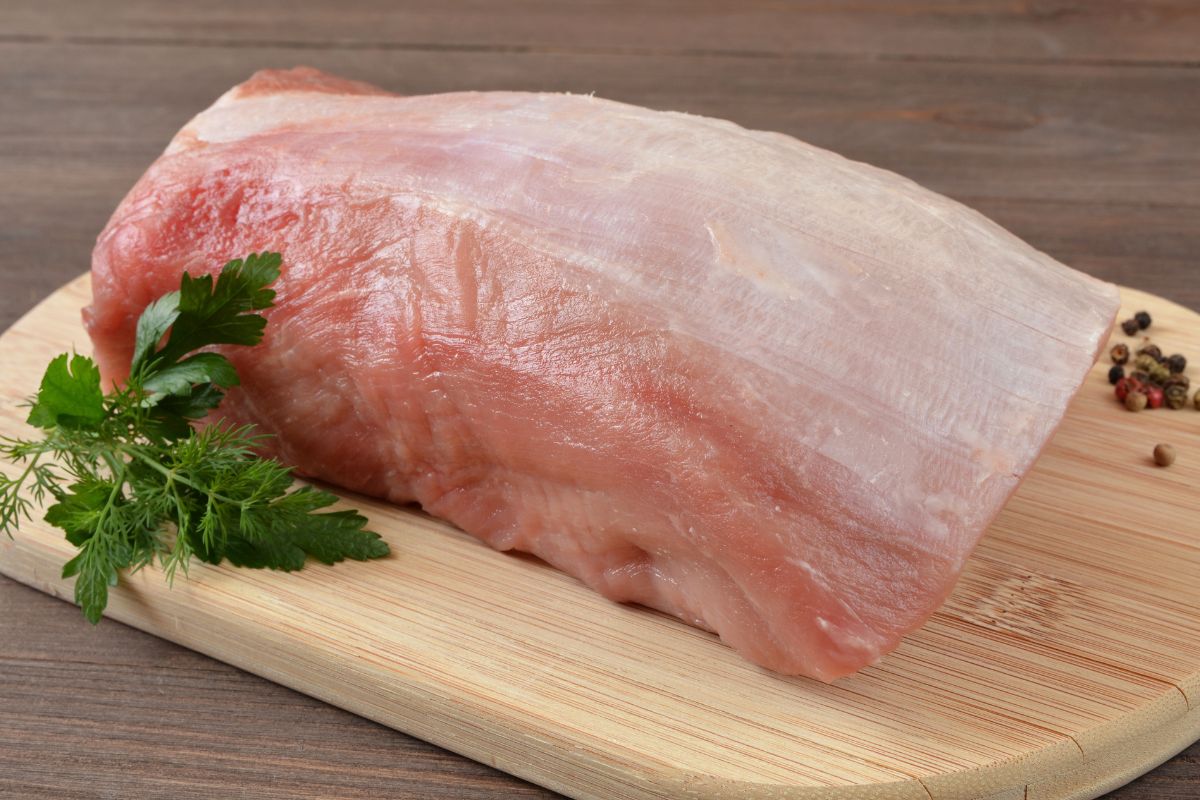 You can prepare an exquisite cold cut from pork loin.