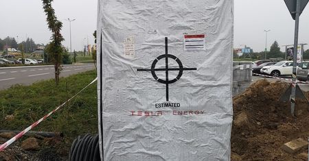 W Lublinie powstał Supercharger Tesli. Można tu ładować 4 Tesle w jednym czasie