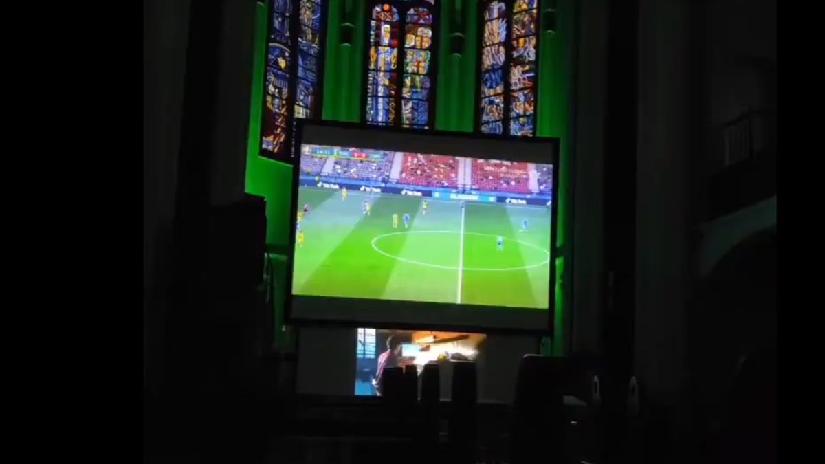 Mecze Euro 2020 w protestanckim kościele