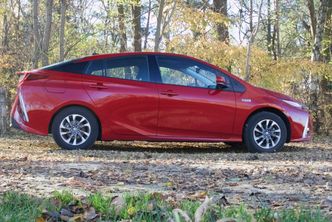 Toyota Prius przetarła szlaki, zanim ekologia była modna. Teraz może sama paść jej ofiarą