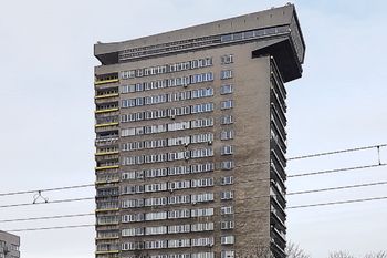 To był symbol luksusu w PRL. Ten blok znał każdy