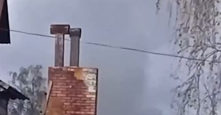 Rosja. Kłęby dymu nad jednostką wojskową. Są ofiary śmiertelne