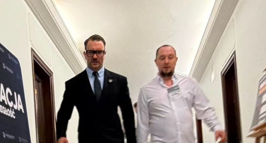 W Sejmie szykują zakaz patostreamingu. Były poseł PiS zaprosił skazanego patostreamera