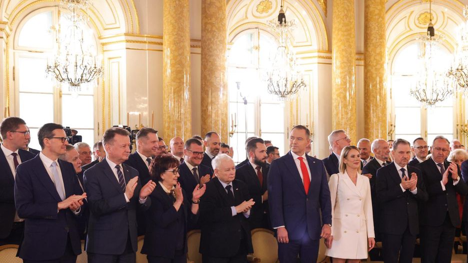 Prezydent-elekt Karol Nawrocki z politykami PiS