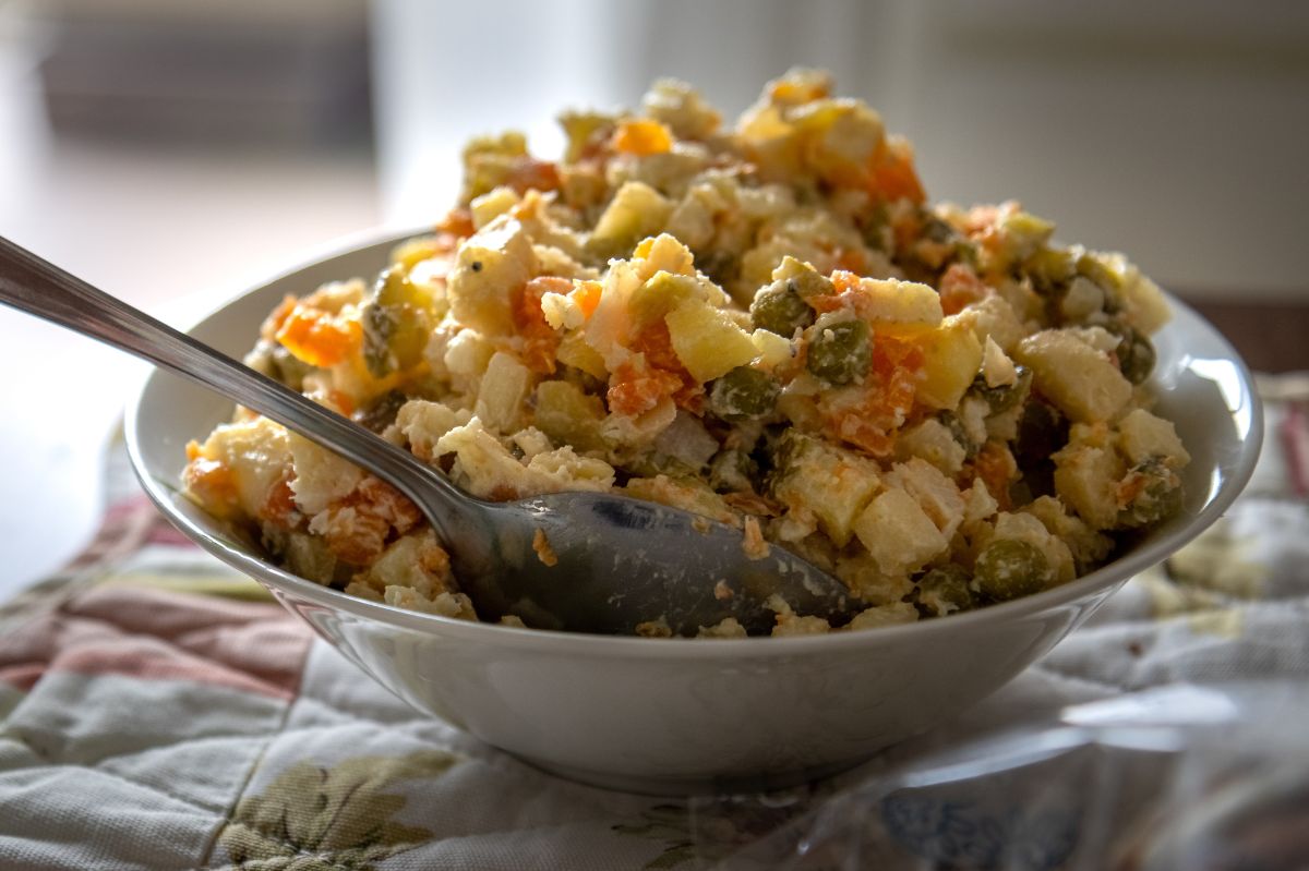 Mother-in-law's exceptional addition to vegetable salad: Herring!