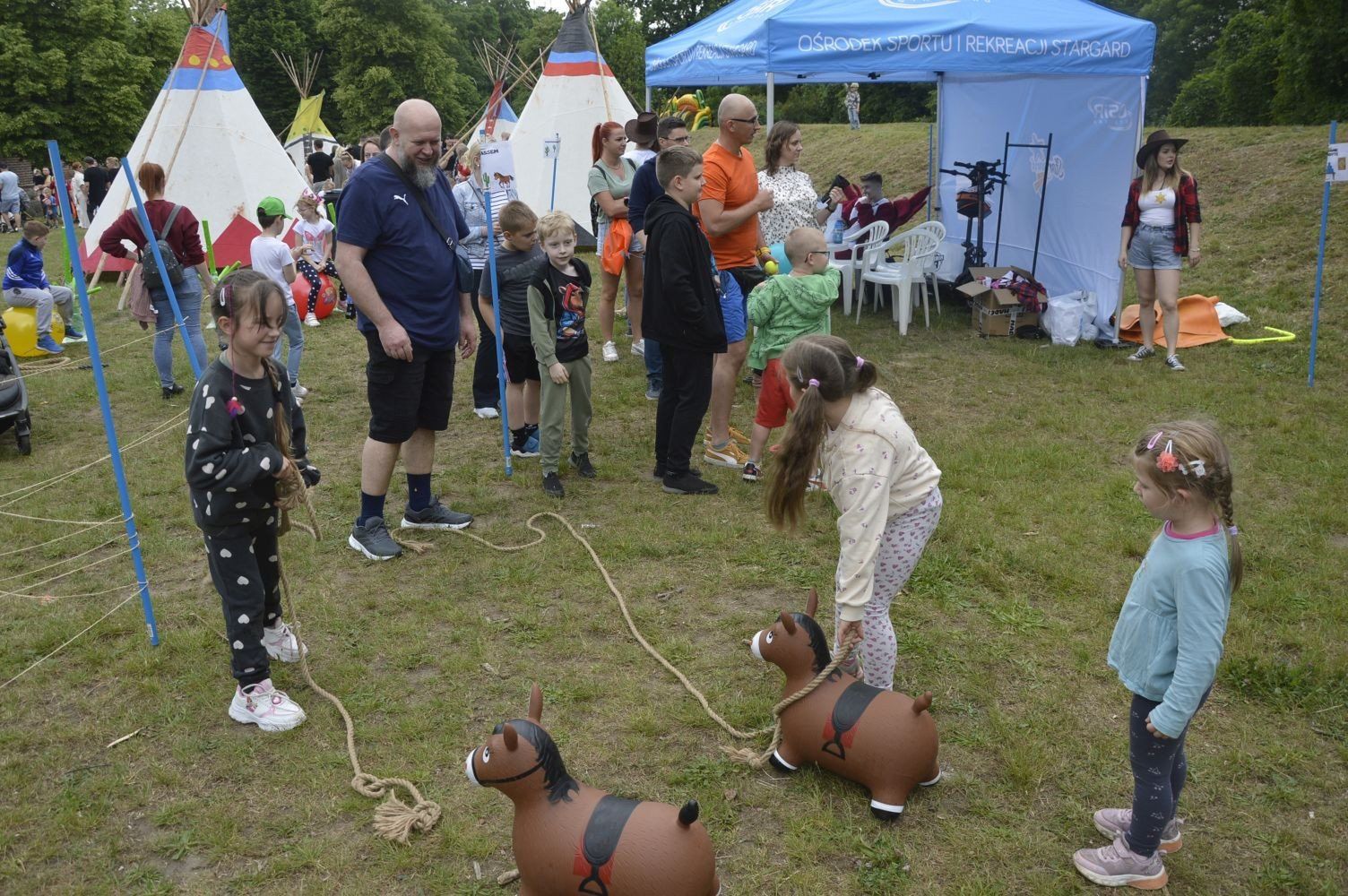 Westernowy Dzień Dziecka w Stargardzie. Indiańska wioska i mnóstwo atrakcji w Parku Zamkowym