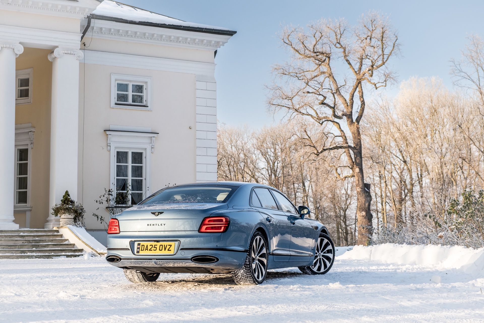 Bentley Flying Spur Azure (2026)