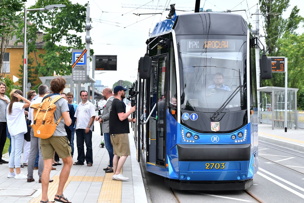 Wrocław. Pierwszy fragment TAT czeka. W sobotę pojadą nim tramwaje