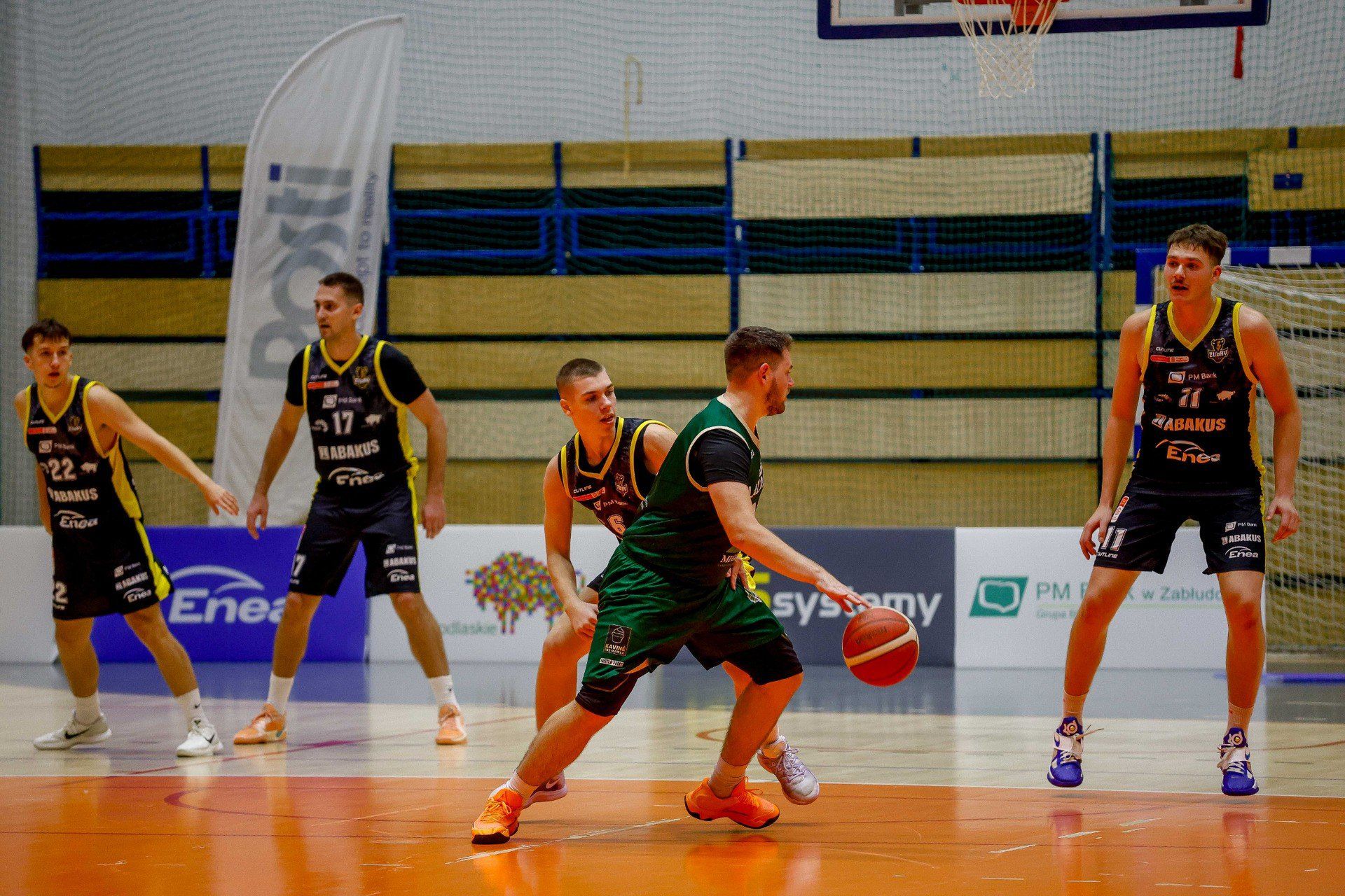 Koszykarze Żubrów Abakus Okna Białystok zwyciężyli w turnieju Rosti Cup