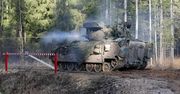 US Army przysyła najnowsze wozy do Estonii. Pokazały, co potrafią w terenie