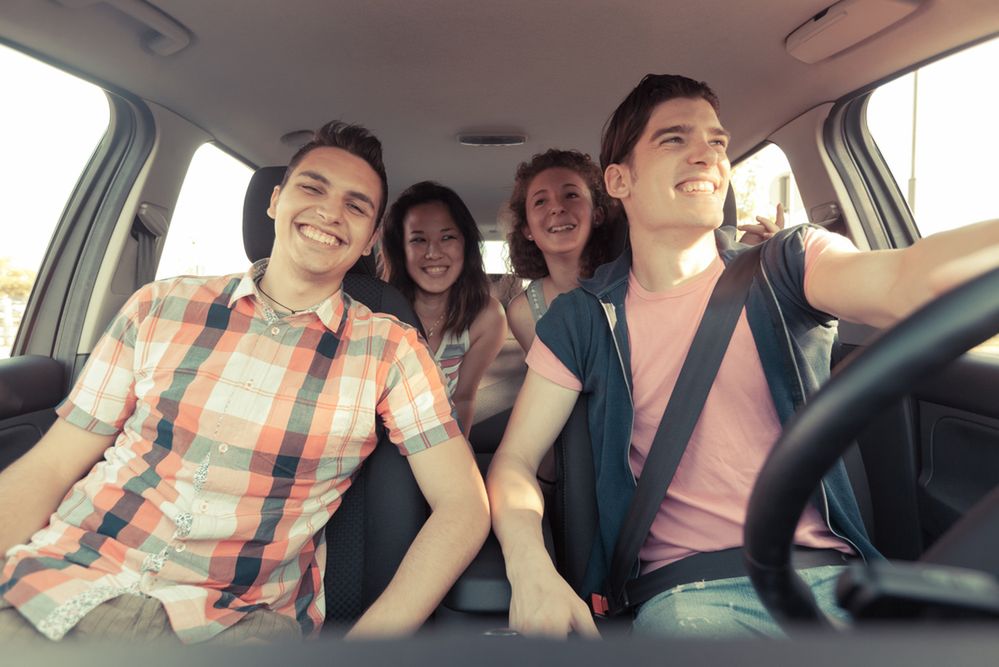 Okazjonalne i odpłatne przewożenie osób – co powinieneś wiedzieć o carpoolingu?