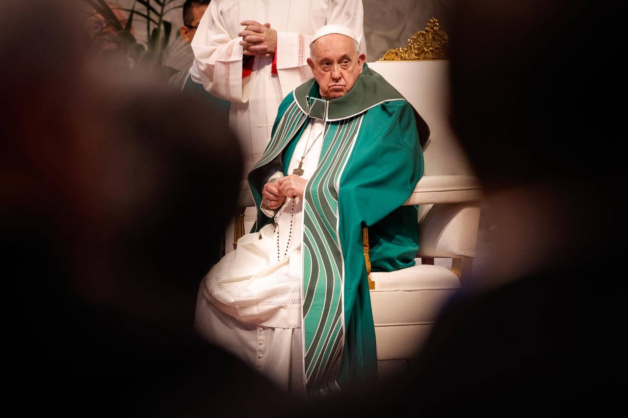 Thousands pack St. Peter's Square as Pope speaks on Israel and Ukraine