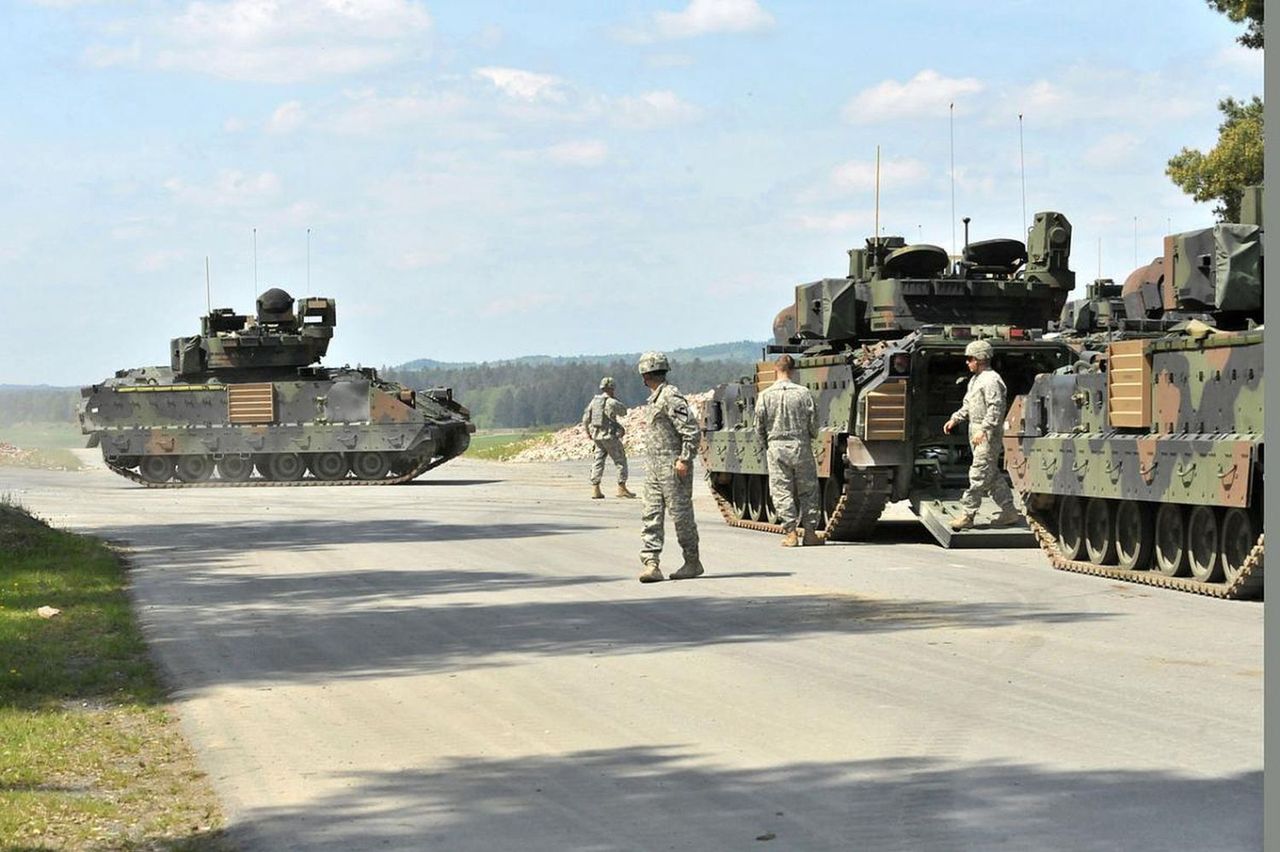 Bradley infantry fighting vehicles, illustrative photo