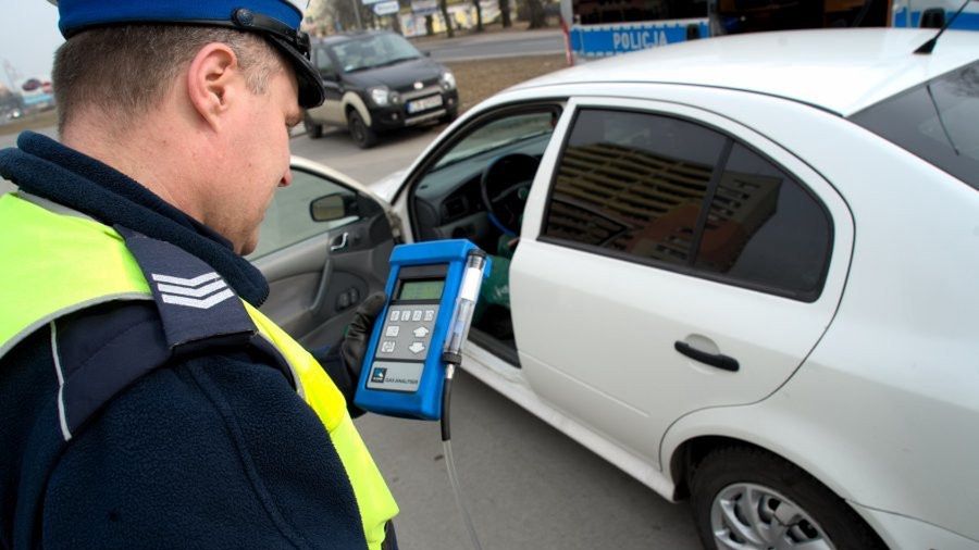 Prowadzone przez mundurowych działania "Smog" nie raz już pokazały, że nawet auta w na pozór dobrym stanie mogą zanieczyszczać powietrze