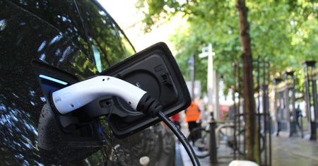 Wiemy, jaki jest najlepszy elektryk według internautów. I wcale nie jest to Tesla