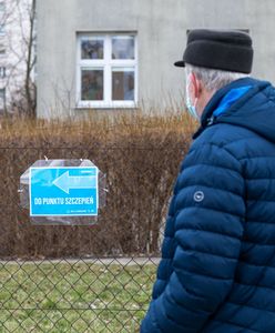 Łódź. Dantejskie sceny w punkcie szczepień. Tłum i awantury