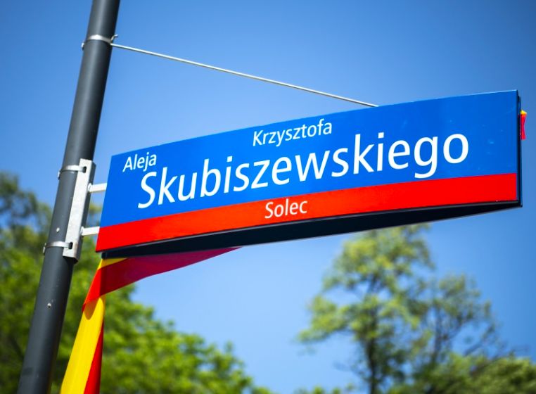 Warszawa. Imię Krzysztofa Skubiszewskiego, męża stanu, polityka, dyplomaty, nosi aleja w parku Tadeusza Mazowieckiego