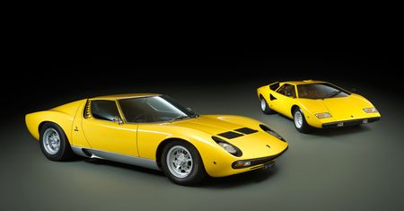 Od dekad z V12: ewolucja hipersamochodów Lamborghini