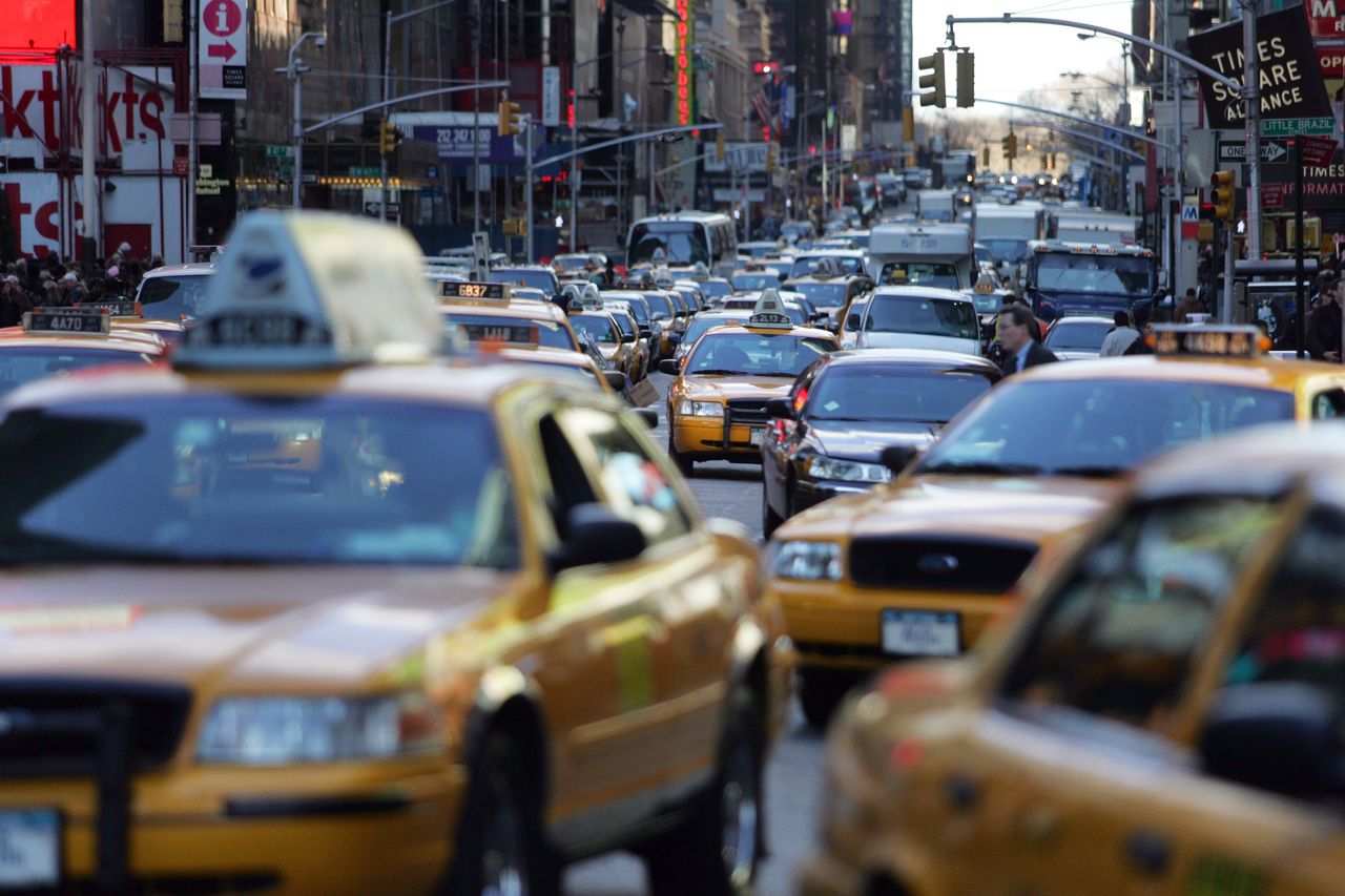 Nowy Jork zakaże sprzedaży aut spalinowych po 2035 roku. Dołączy do innych stanów