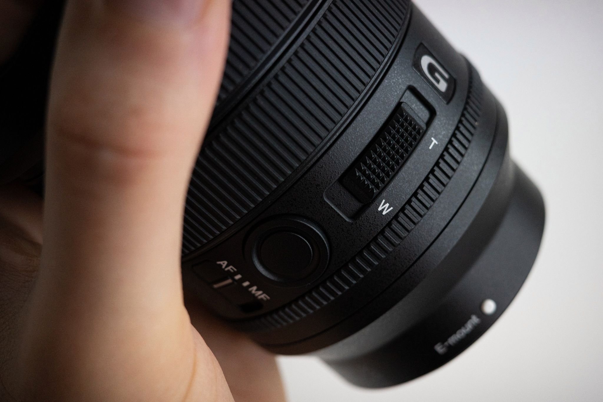 Sony FE PZ 16-35 mm f/4 G w naszych rękach. To najlżejszy obiektyw tego typu 6