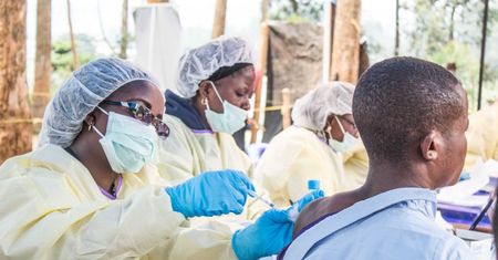 Epidemia eboli w DRK. Ruszyły szczepienia medyków