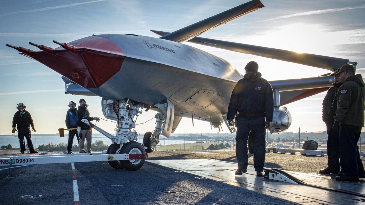 Latająca cysterna  Boeing MQ-25A Stingray.