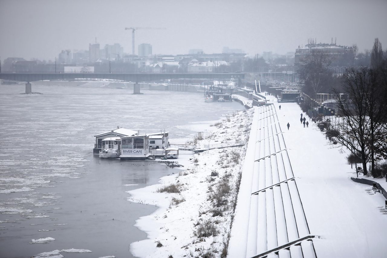 Warszawa. Alarm smogowy w stolicy. Ratusz zaleca pozostanie w domu