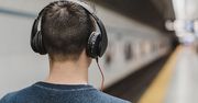 Nawet 2 tys. złotych kary. Trwa debata o słuchawkach