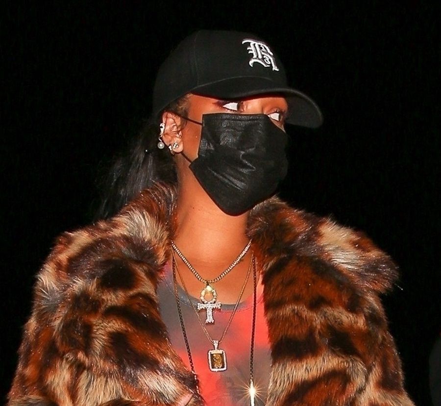 Rihanna w drodze do restauracji