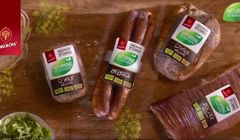 Sokołów z wiejską kolacją reklamuje wędliny Naturrino (wideo)