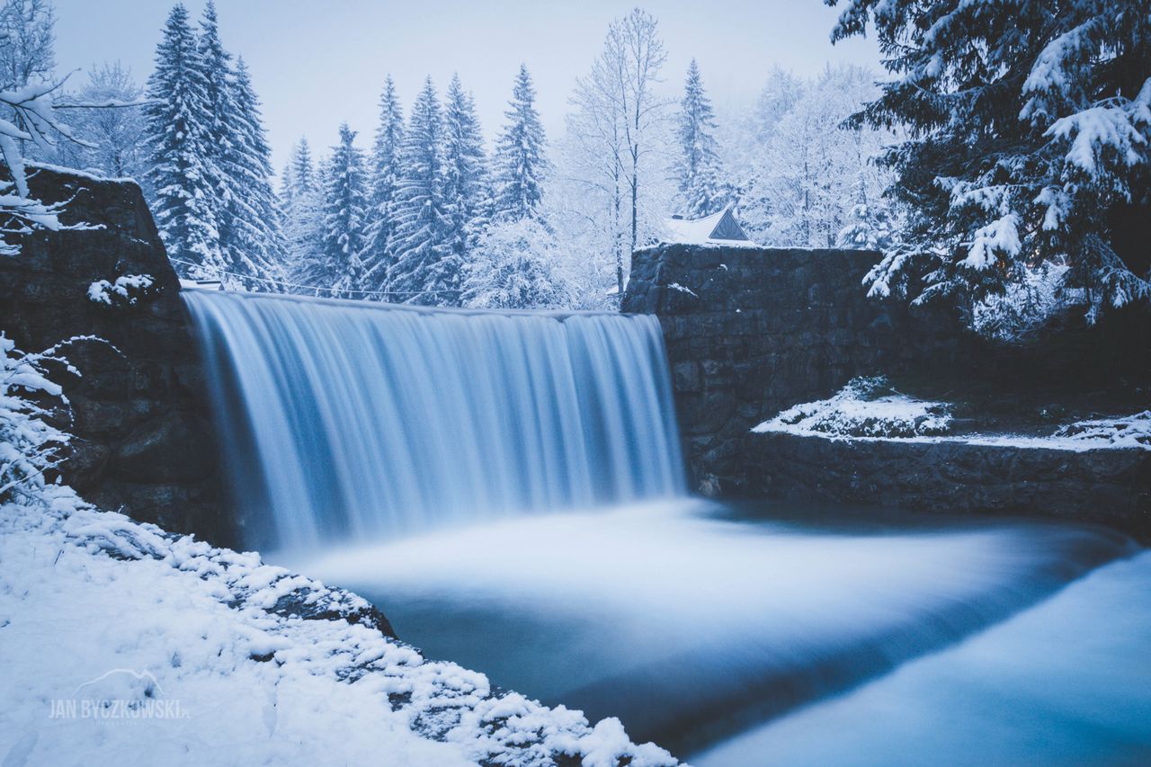 Zakopane zasypane. Śnieg zaskoczył urlopowiczów