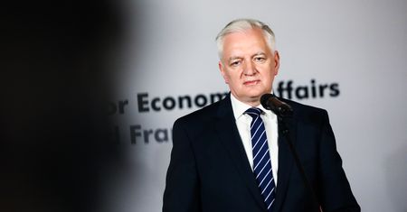 Składka zdrowotna bez odpisu? Gowin mówi "nie"
