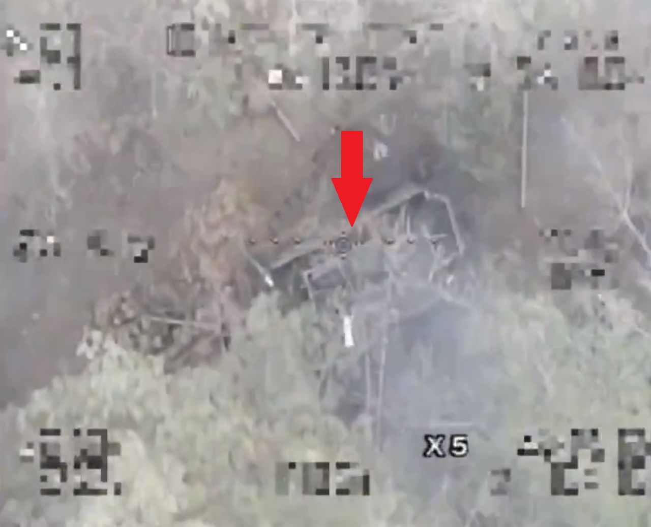 Rosyjski system walki elektronicznej  R-330Ż Żytiel zniszczony przez drona.