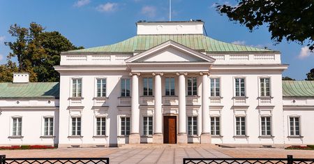 Płonący plecak. Mężczyzna zostawił go przed Belwederem