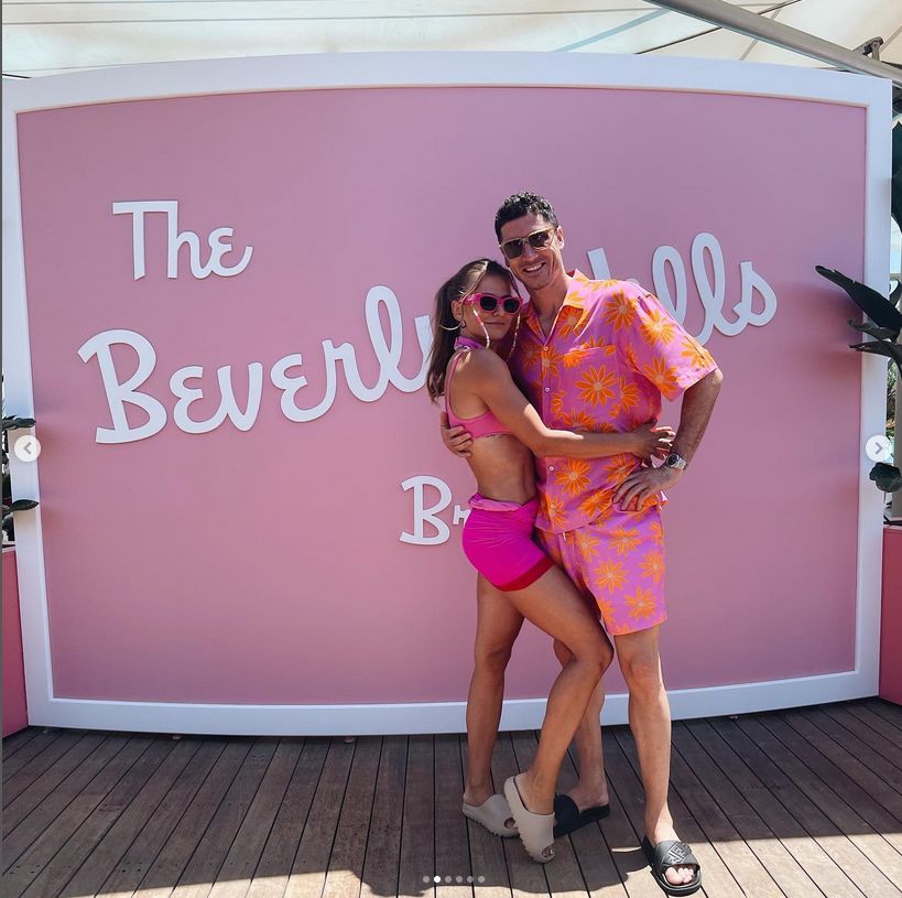 Anna Lewandowska imprezuje nad basenem
