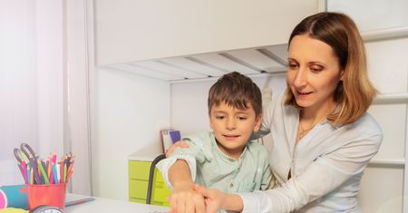 Leczenie autyzmu komórkami macierzystymi – na czym to polega?