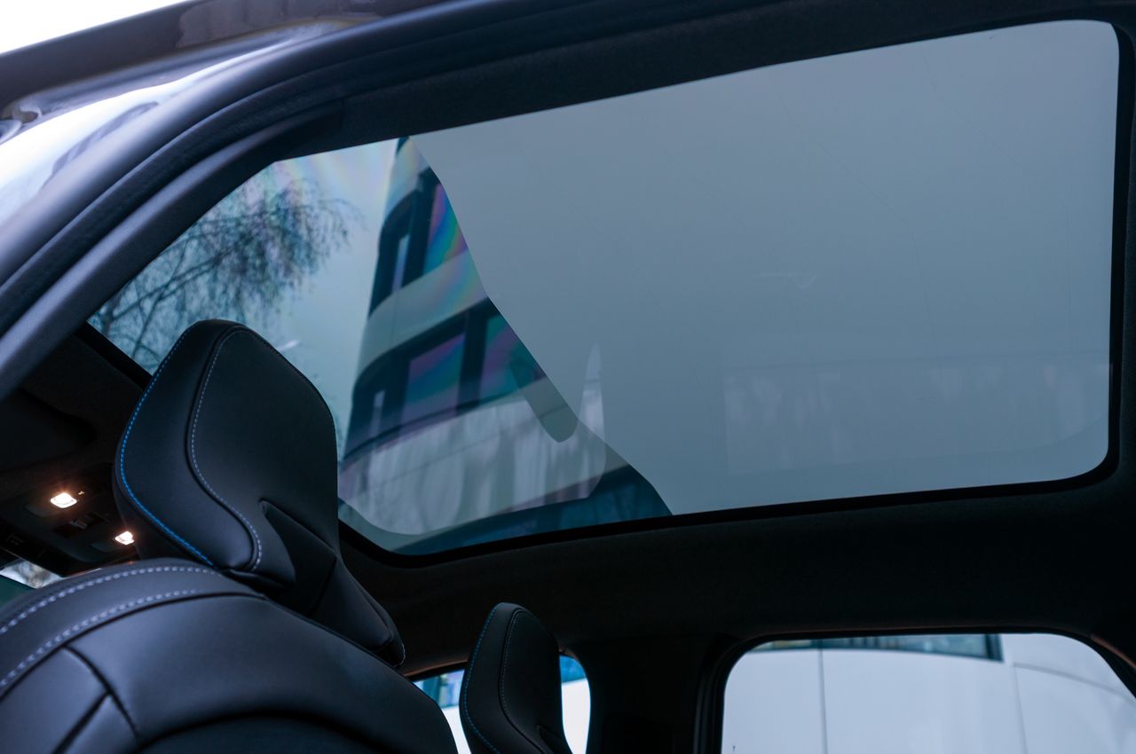 Renault Symbioz - elektronicznie sterowany dach