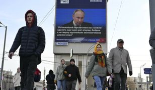 Przemówienie Putina transmitowane na ulicach, w kawiarniach i kinach. "To 'Rok 1984' Orwella na żywo"