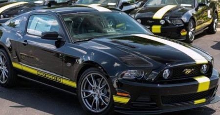 Hertz Penske Ford Mustang GT - specjalna edycja firmy Hertz