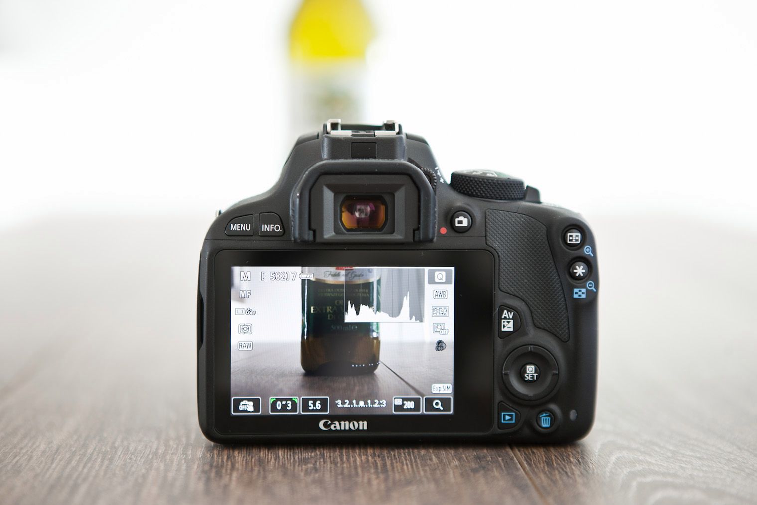 Canon EOS 100D - solidnie, ale bez fajerwerków 6