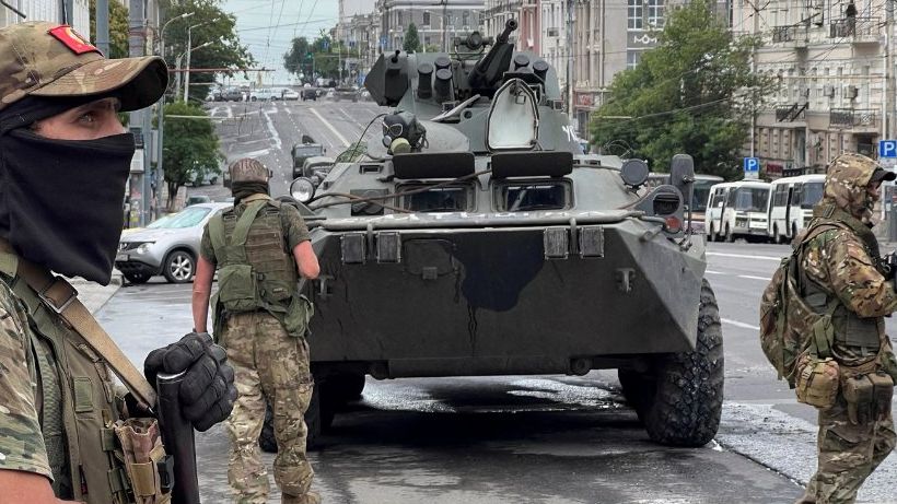 Wagnerowcy czekają na koniec wakacji, Rosjanie mają dość