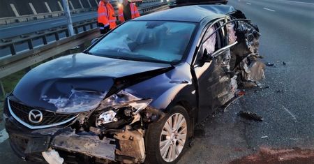 Wrocław. Jechał "pod prąd" autostradą. Spowodował trzy wypadki i kontynuował jazdę