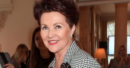 Jolanta Kwaśniewska w takim stroju poszła do lekarza. Cena szalika zwala z nóg