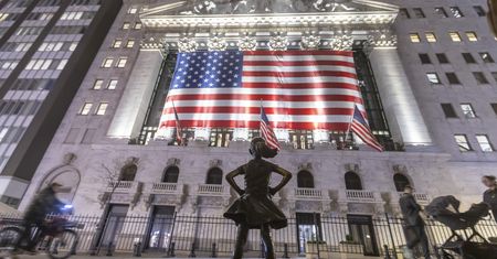Mocne spadki. Pierwsza godzina handlu na Wall Street w piątek